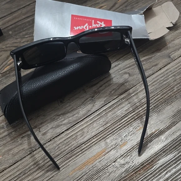 Ray-Ban Sleek Black Sunglasses - Picture 2 of 4